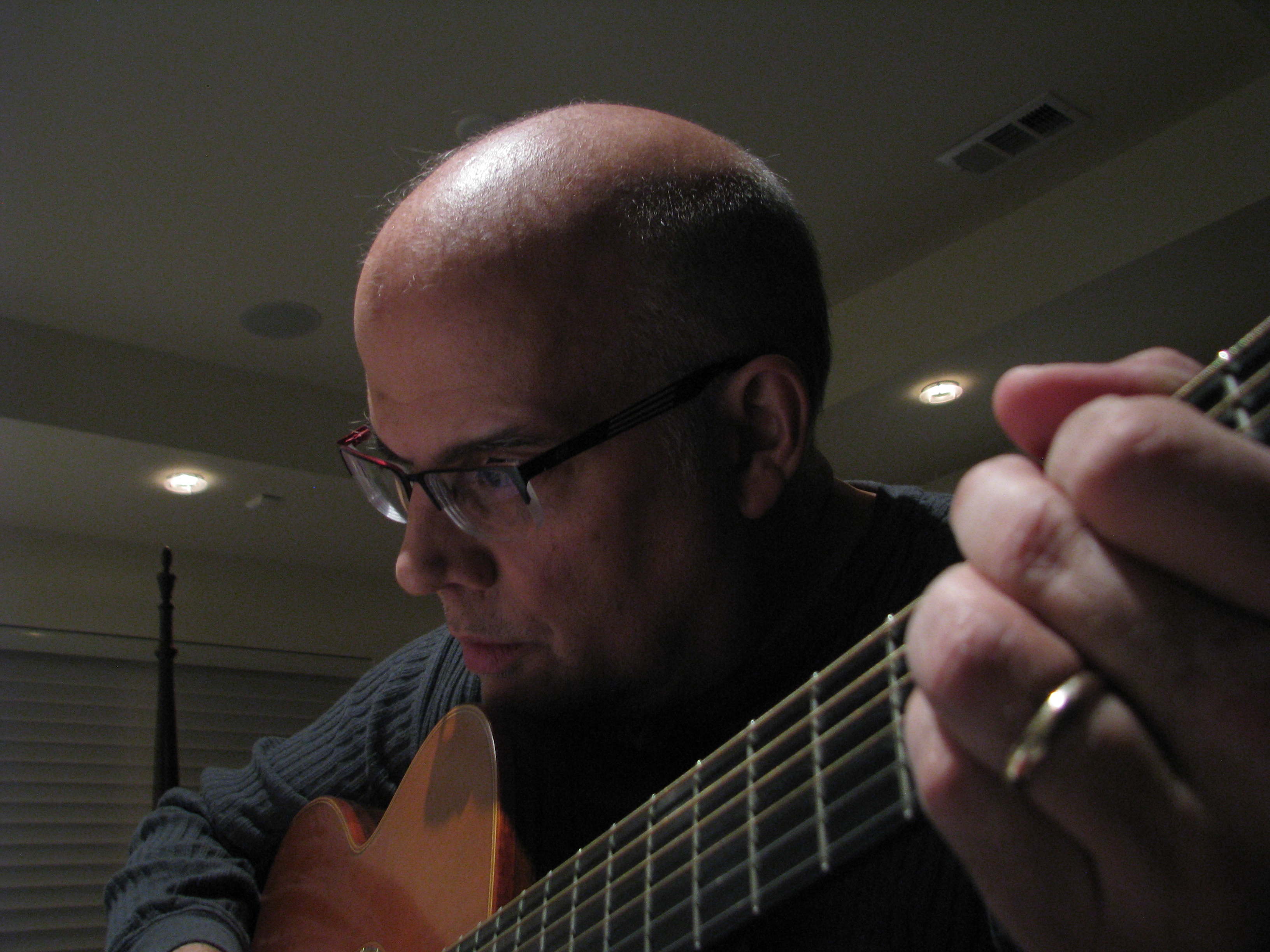 Robb Sadler playing guitar